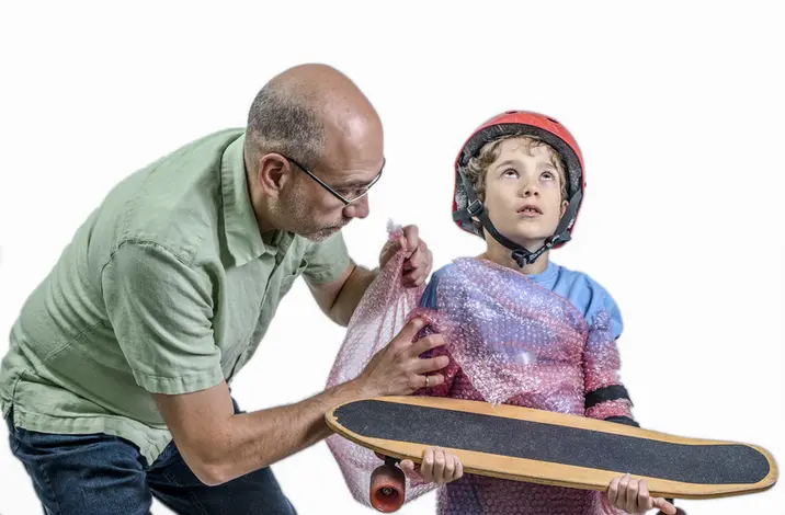 Cómo evitar ser un padre helicóptero: consejos para una crianza más efectiva